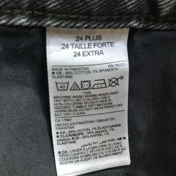 NEW - Old Navy Black Denim Raw Hem Jean Mini Skirt size 24 24W Plus 3X - Picture 4 of 4